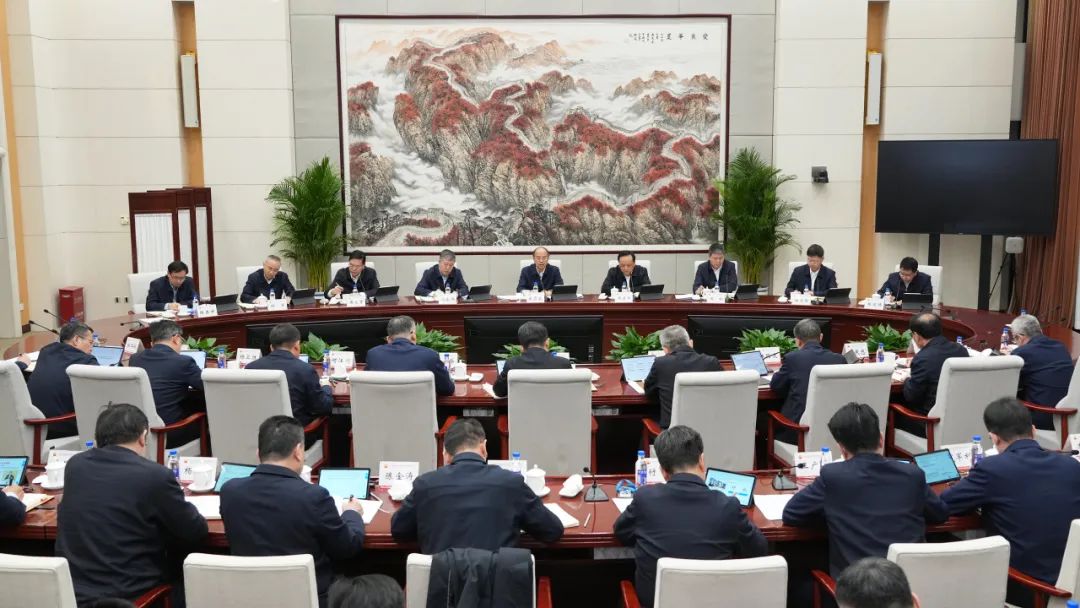 關(guān)于“雙碳”工作和新興產(chǎn)業(yè)發(fā)展，戴厚良強(qiáng)調(diào)這幾點(diǎn)