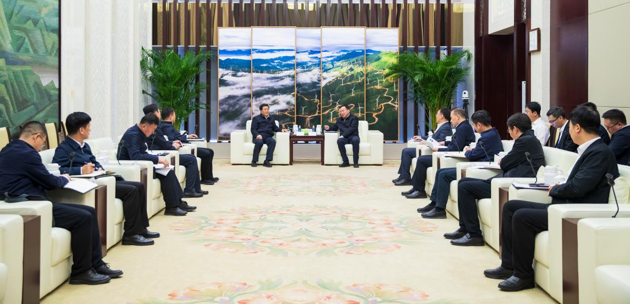 國(guó)家電投集團(tuán)與內(nèi)蒙古自治區(qū)巴彥淖爾市座談