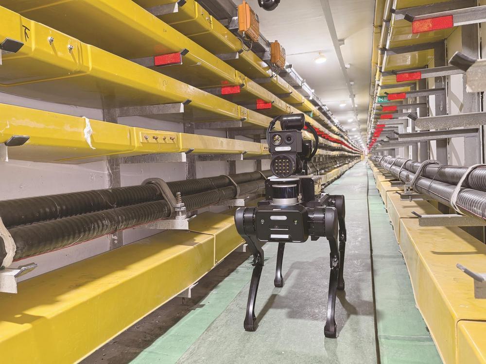 冀北地區(qū)電纜隧道內(nèi)首次應用四足式機器人開展智能化、無人化巡檢